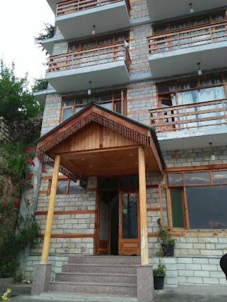 Oyo Flagship 82405 Cochin Villa Manali  Exterior photo